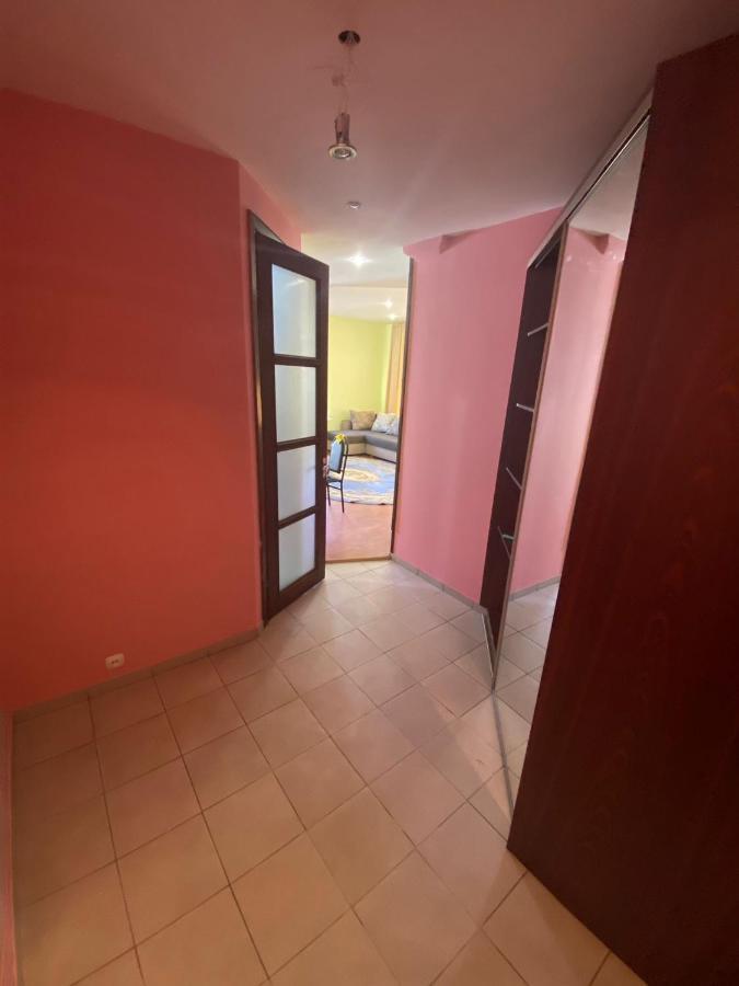 White New Apartments Ultracentral 2-Rooms In The Heart Kisinyov Kültér fotó