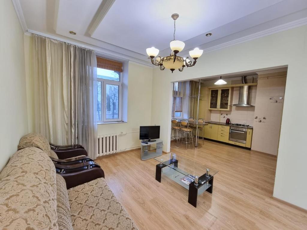 White New Apartments Ultracentral 2-Rooms In The Heart Kisinyov Kültér fotó